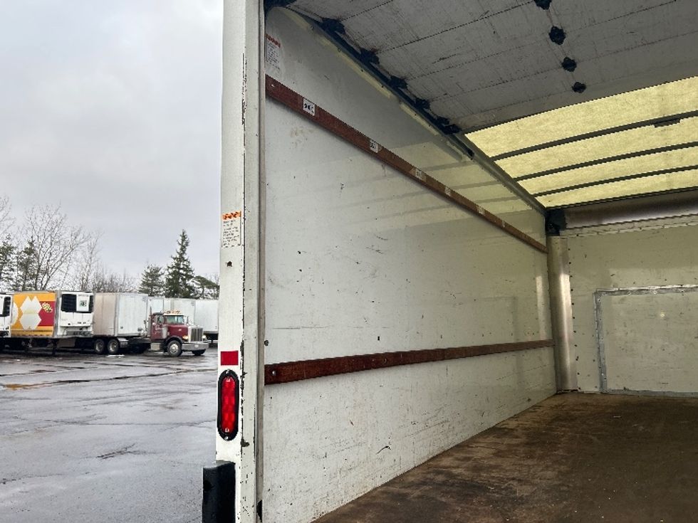 Light Duty Box Truck-Light and Medium Duty Trucks-Ford-2022-E350-Rochester-NY-96,193\n\t\tmiles-$ 29,500 - Image 11