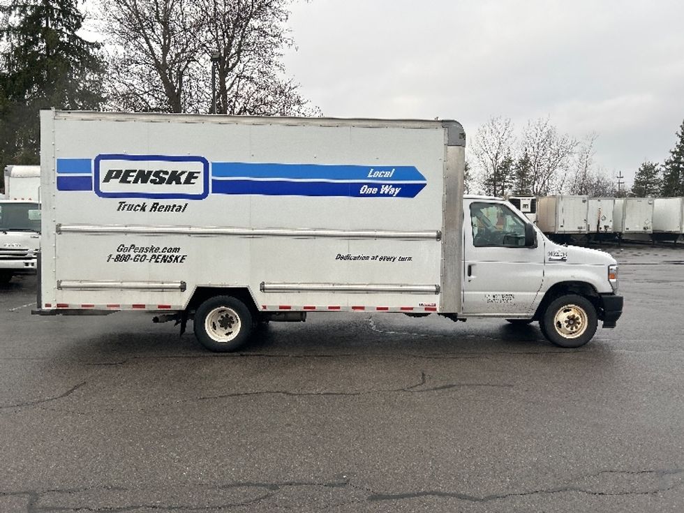 Light Duty Box Truck-Light and Medium Duty Trucks-Ford-2022-E350-Rochester-NY-96,193\n\t\tmiles-$ 29,500 - Image 15