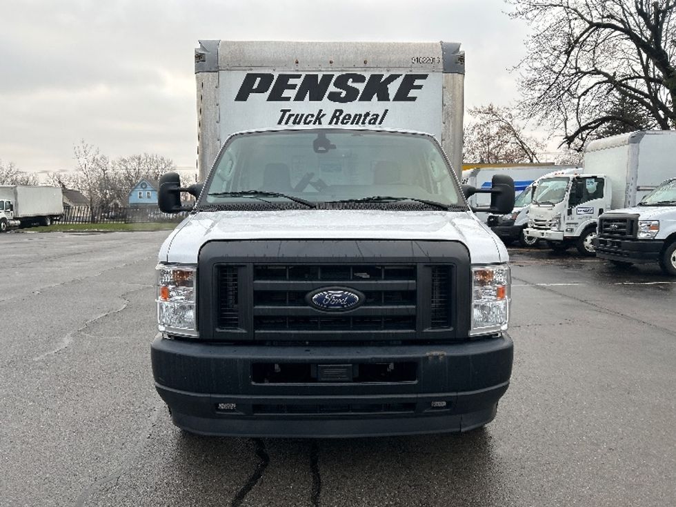 Light Duty Box Truck-Light and Medium Duty Trucks-Ford-2022-E350-Rochester-NY-96,193\n\t\tmiles-$ 29,500 - Image 2