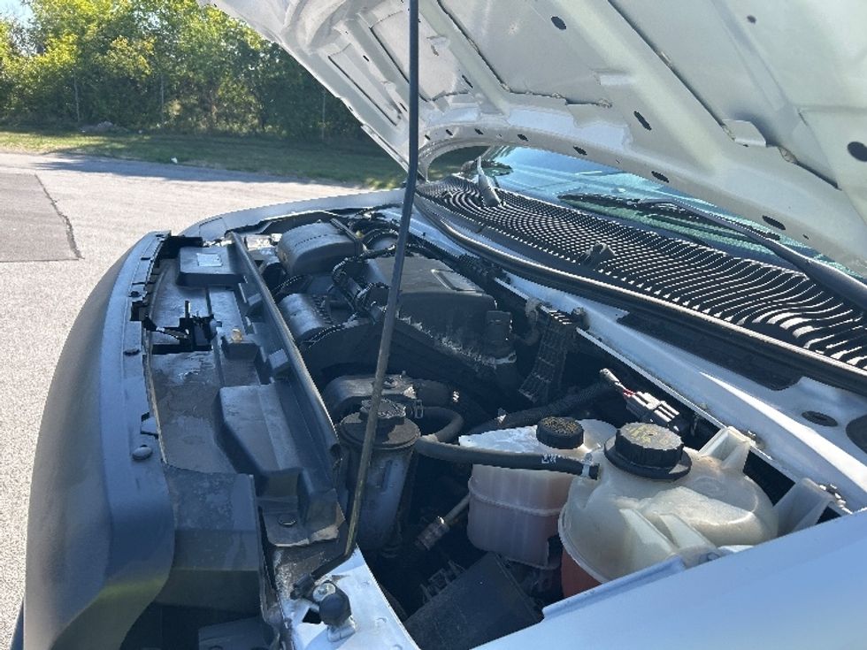 Light Duty Box Truck-Light and Medium Duty Trucks-Ford-2022-E350-Rochester-NY-99,867\n\t\tmiles-$ 29,000 - Image 22