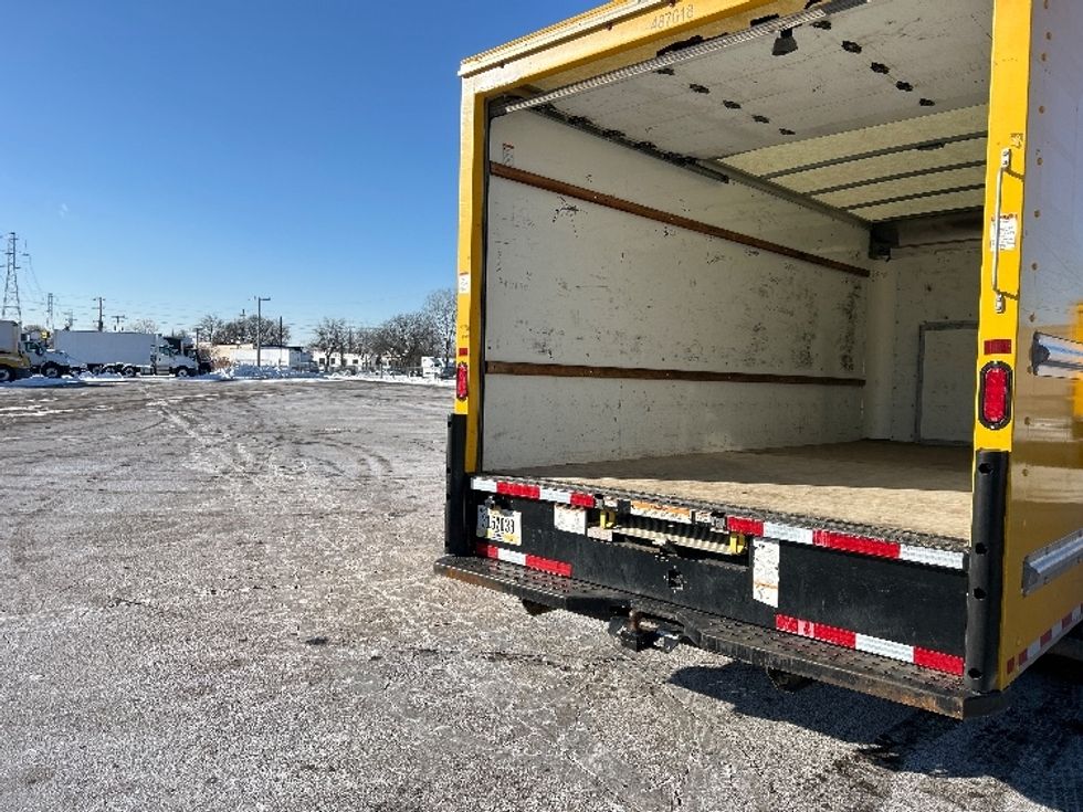 Light Duty Box Truck-Light and Medium Duty Trucks-Ford-2022-E350-Romulus-MI-121,947\n\t\tmiles-$ 24,000 - Image 10