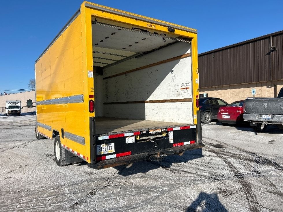 Light Duty Box Truck-Light and Medium Duty Trucks-Ford-2022-E350-Romulus-MI-121,947\n\t\tmiles-$ 24,000 - Image 11