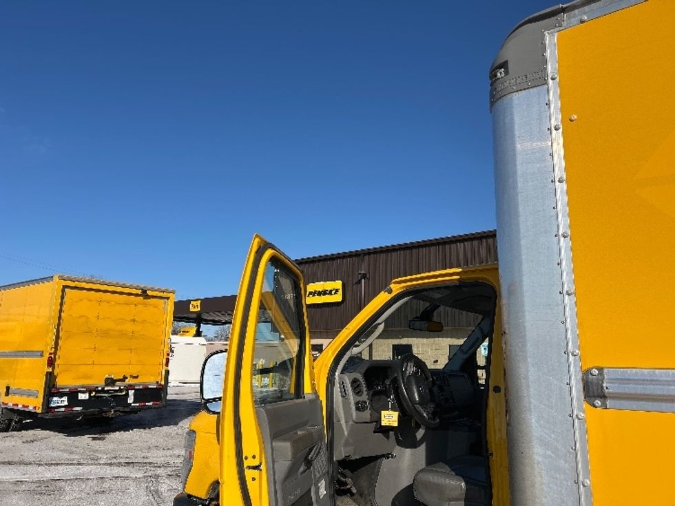 Light Duty Box Truck-Light and Medium Duty Trucks-Ford-2022-E350-Romulus-MI-121,947\n\t\tmiles-$ 24,000 - Image 15