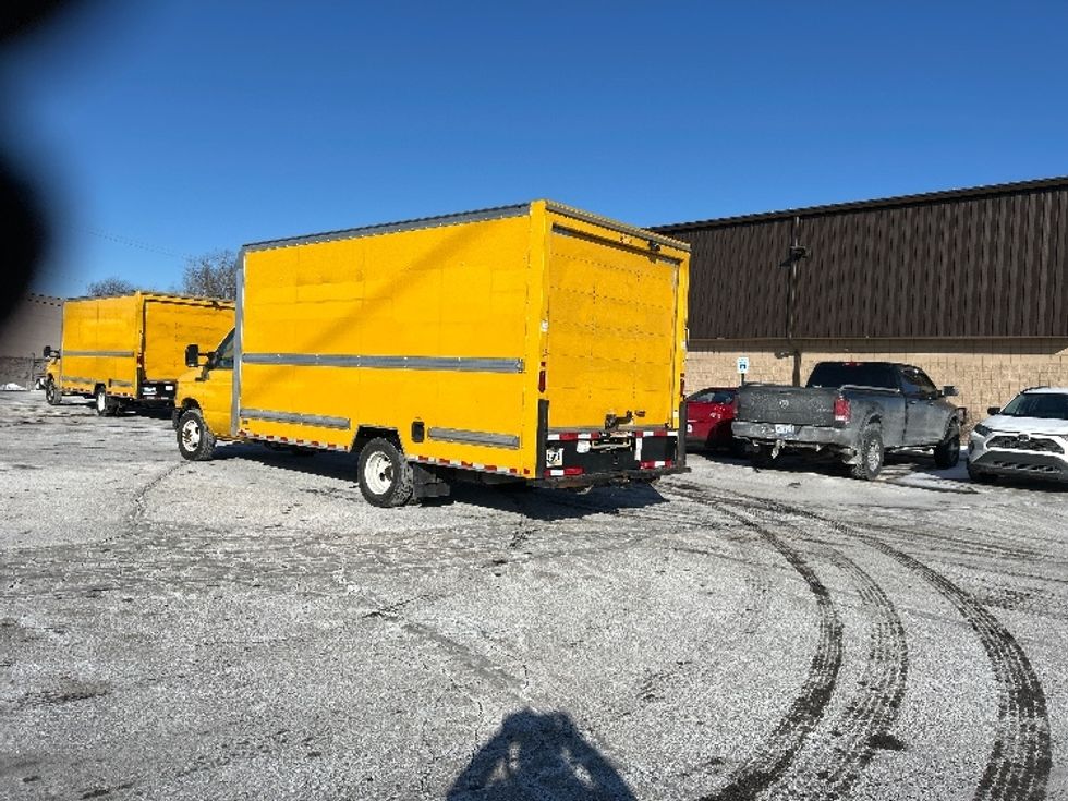 Light Duty Box Truck-Light and Medium Duty Trucks-Ford-2022-E350-Romulus-MI-121,947\n\t\tmiles-$ 24,000 - Image 6