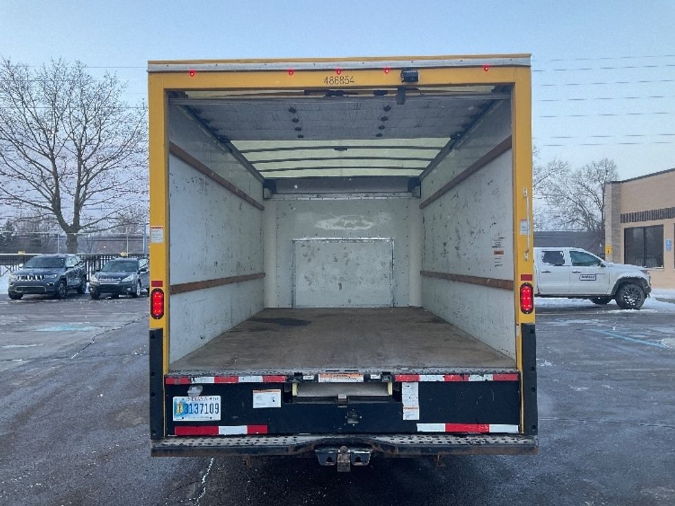 Light Duty Box Truck-Light and Medium Duty Trucks-Ford-2022-E350-Romulus-MI-127,269\n\t\tmiles-$ 23,250 - Image 8