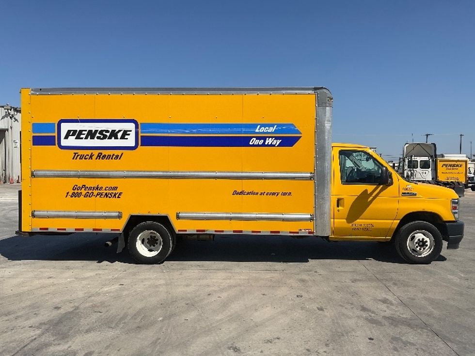 Light Duty Box Truck-Light and Medium Duty Trucks-Ford-2022-E350-Round Rock-TX-103,329\n\t\tmiles-$ 26,250 - Image 14