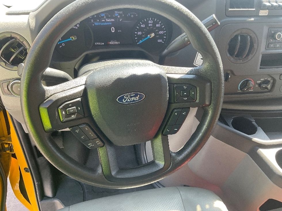 Light Duty Box Truck-Light and Medium Duty Trucks-Ford-2022-E350-Round Rock-TX-103,329\n\t\tmiles-$ 26,250 - Image 17