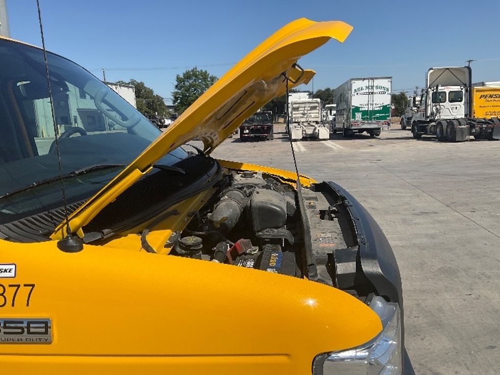 Light Duty Box Truck-Light and Medium Duty Trucks-Ford-2022-E350-Round Rock-TX-103,329\n\t\tmiles-$ 26,250 - Image 22