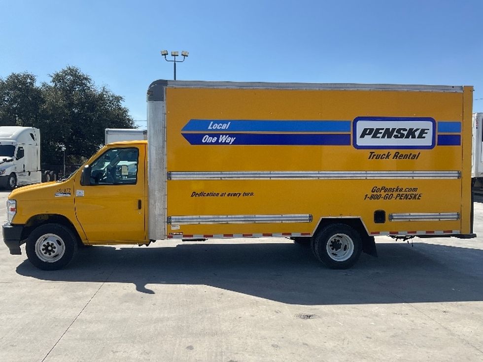 Light Duty Box Truck-Light and Medium Duty Trucks-Ford-2022-E350-Round Rock-TX-103,329\n\t\tmiles-$ 26,250 - Image 4