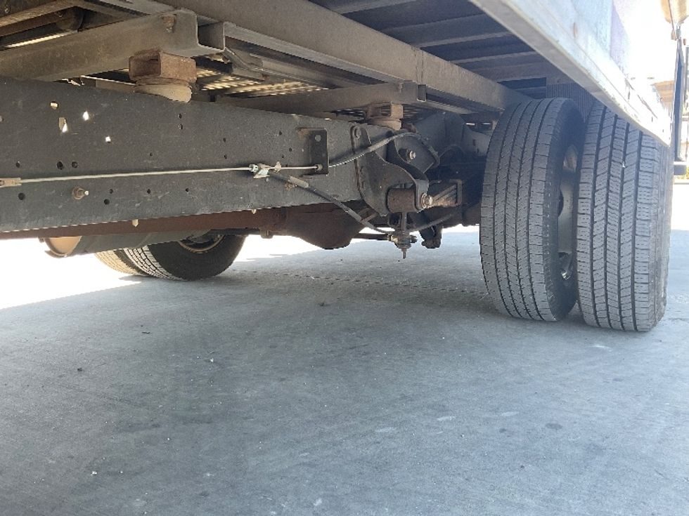 Light Duty Box Truck-Light and Medium Duty Trucks-Ford-2022-E350-Round Rock-TX-103,329\n\t\tmiles-$ 26,250 - Image 5