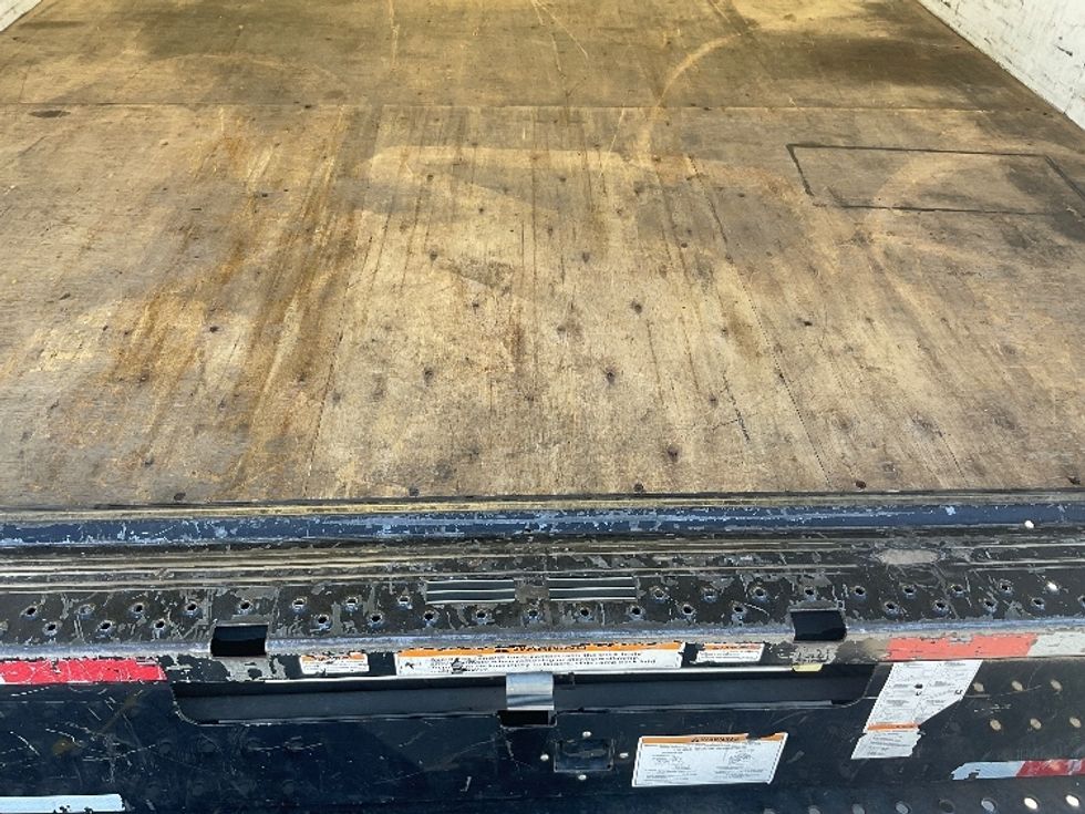 Light Duty Box Truck-Light and Medium Duty Trucks-Ford-2022-E350-Round Rock-TX-103,329\n\t\tmiles-$ 26,250 - Image 9