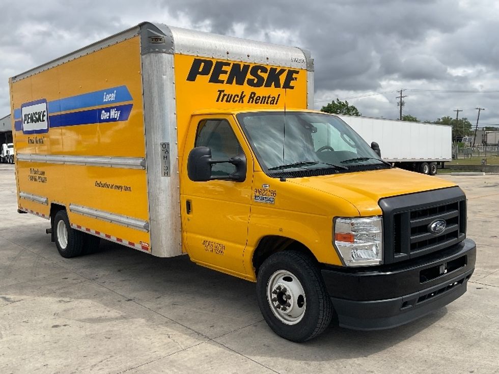 Light Duty Box Truck-Light and Medium Duty Trucks-Ford-2022-E350-Round Rock-TX-105,693\n\t\tmiles-$ 26,500 - Image 1