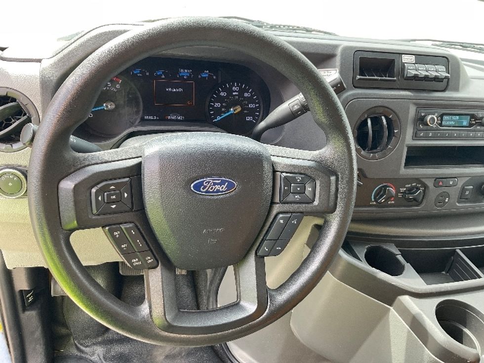 Light Duty Box Truck-Light and Medium Duty Trucks-Ford-2022-E350-Round Rock-TX-105,693\n\t\tmiles-$ 26,500 - Image 15