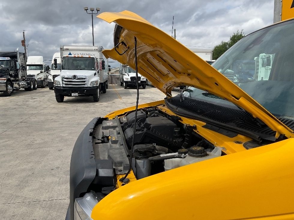 Light Duty Box Truck-Light and Medium Duty Trucks-Ford-2022-E350-Round Rock-TX-105,693\n\t\tmiles-$ 26,500 - Image 21