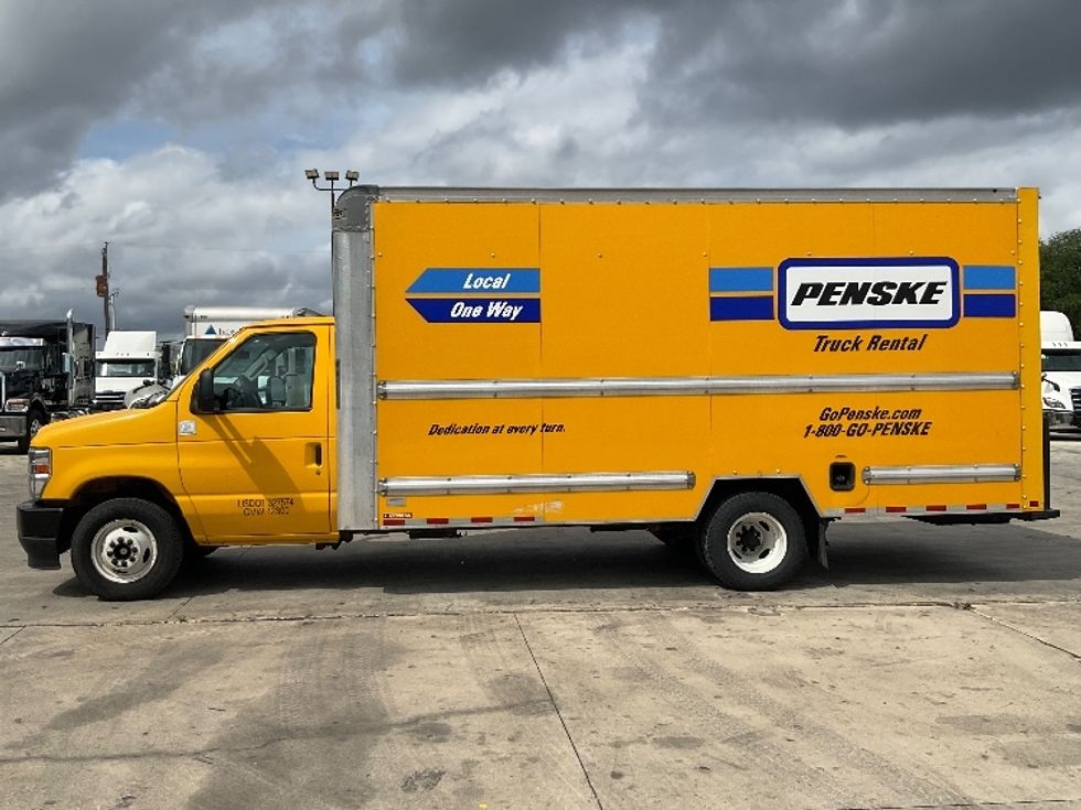 Light Duty Box Truck-Light and Medium Duty Trucks-Ford-2022-E350-Round Rock-TX-105,693\n\t\tmiles-$ 26,500 - Image 4