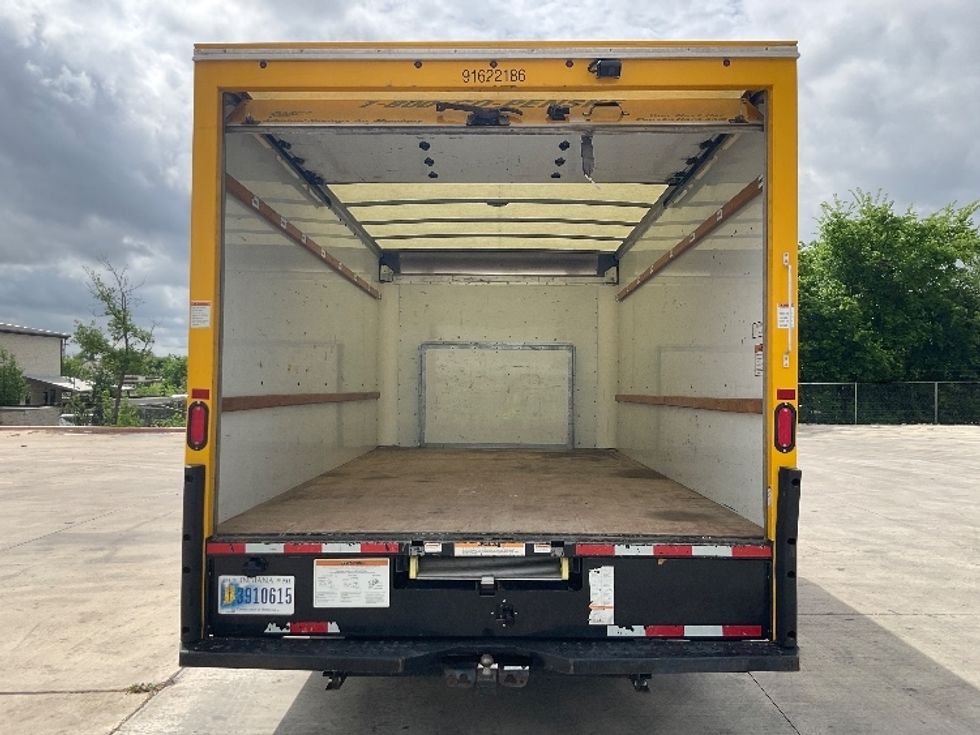 Light Duty Box Truck-Light and Medium Duty Trucks-Ford-2022-E350-Round Rock-TX-105,693\n\t\tmiles-$ 26,500 - Image 7