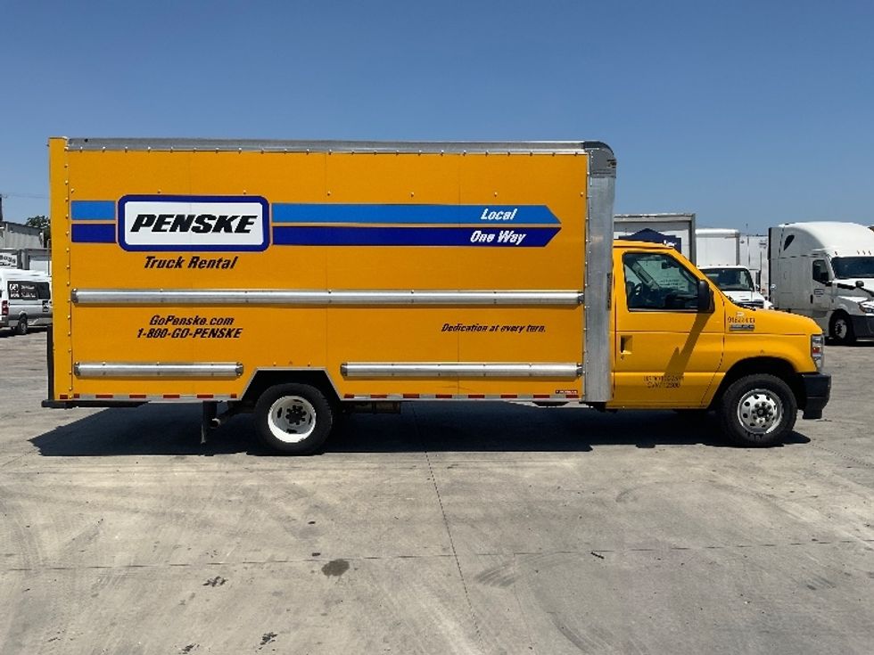 Light Duty Box Truck-Light and Medium Duty Trucks-Ford-2022-E350-Round Rock-TX-88,770\n\t\tmiles-$ 36,250 - Image 14