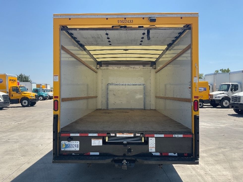 Light Duty Box Truck-Light and Medium Duty Trucks-Ford-2022-E350-Round Rock-TX-88,770\n\t\tmiles-$ 36,250 - Image 8
