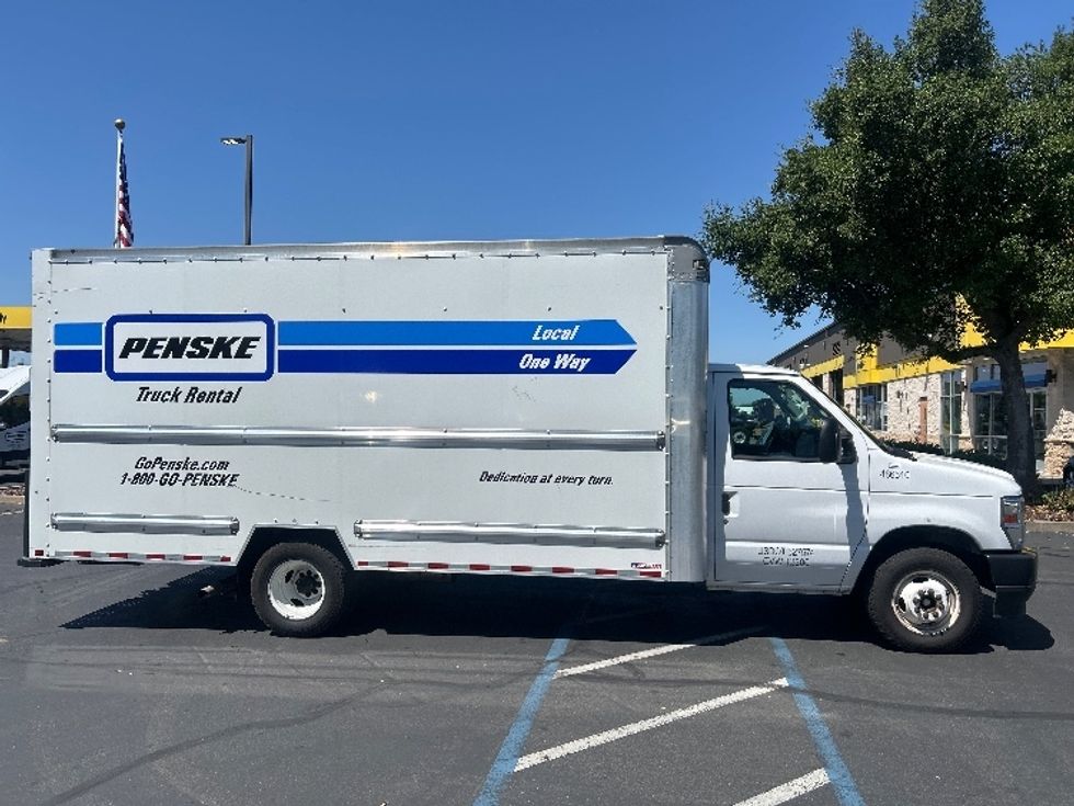Light Duty Box Truck-Light and Medium Duty Trucks-Ford-2022-E350-Sacramento-CA-117,132\n\t\tmiles-$ 26,250 - Image 12