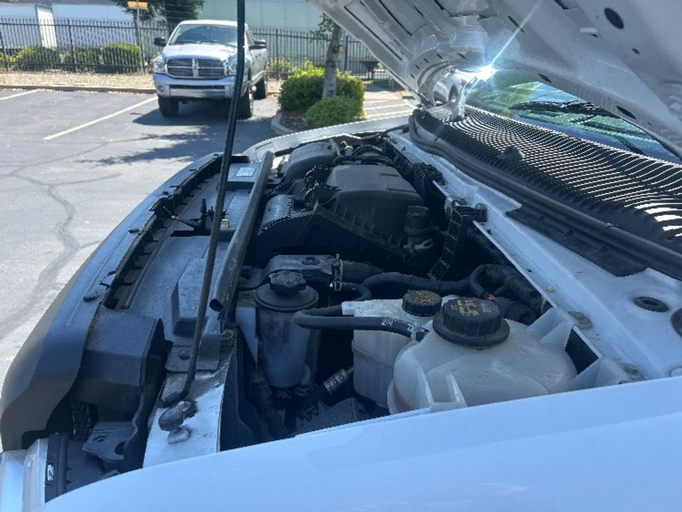 Light Duty Box Truck-Light and Medium Duty Trucks-Ford-2022-E350-Sacramento-CA-117,132\n\t\tmiles-$ 26,250 - Image 21