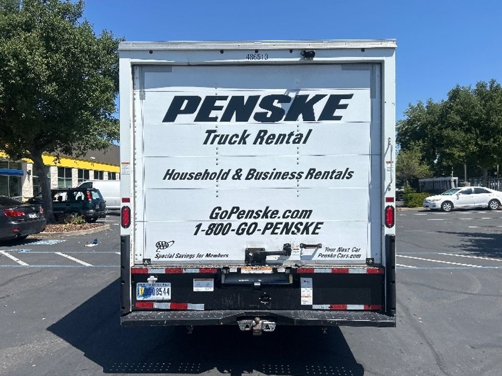 Light Duty Box Truck-Light and Medium Duty Trucks-Ford-2022-E350-Sacramento-CA-117,132\n\t\tmiles-$ 26,250 - Image 6