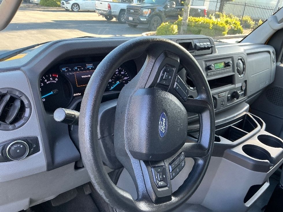 Light Duty Box Truck-Light and Medium Duty Trucks-Ford-2022-E350-Sacramento-CA-94,324\n\t\tmiles-$ 27,500 - Image 17