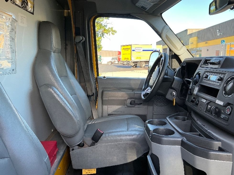 Light Duty Box Truck-Light and Medium Duty Trucks-Ford-2022-E350-Sacramento-CA-94,324\n\t\tmiles-$ 27,500 - Image 22