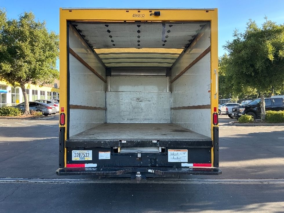 Light Duty Box Truck-Light and Medium Duty Trucks-Ford-2022-E350-Sacramento-CA-94,324\n\t\tmiles-$ 27,500 - Image 8