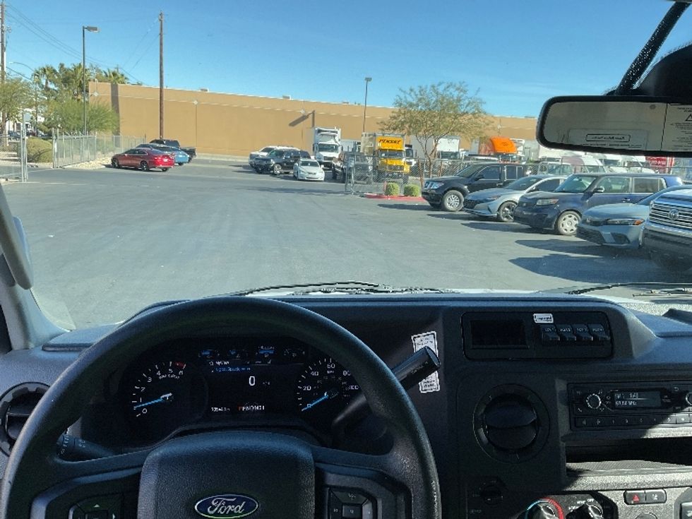 Light Duty Box Truck-Light and Medium Duty Trucks-Ford-2022-E350-Sacramento-CA-95,178\n\t\tmiles-$ 30,500 - Image 17