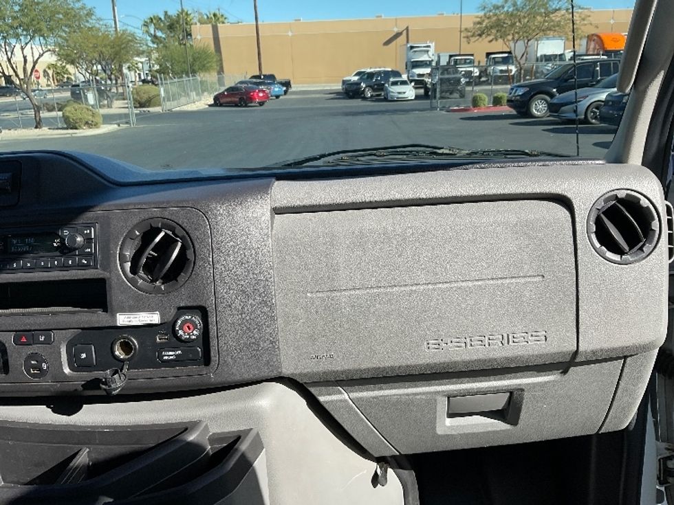 Light Duty Box Truck-Light and Medium Duty Trucks-Ford-2022-E350-Sacramento-CA-95,178\n\t\tmiles-$ 30,500 - Image 20