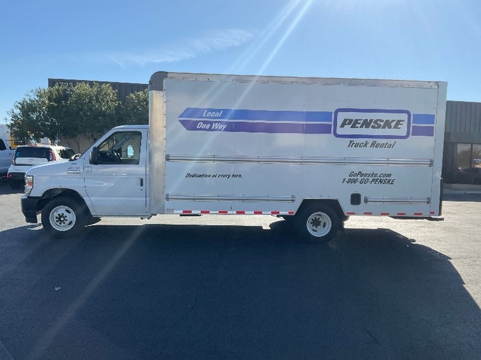 Light Duty Box Truck-Light and Medium Duty Trucks-Ford-2022-E350-Sacramento-CA-95,178\n\t\tmiles-$ 30,500 - Image 4