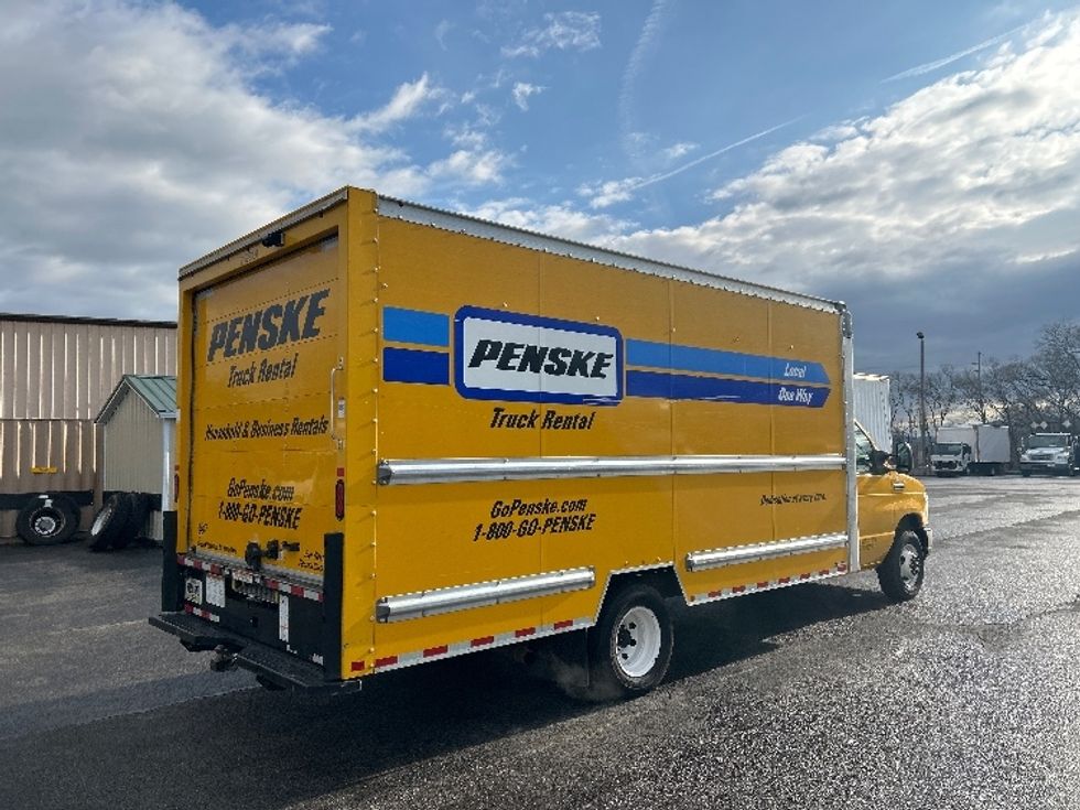 Light Duty Box Truck-Light and Medium Duty Trucks-Ford-2022-E350-Salem-VA-103,101\n\t\tmiles-$ 28,500 - Image 13