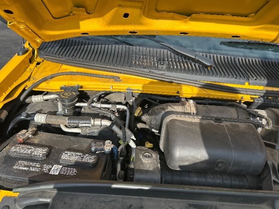 Light Duty Box Truck-Light and Medium Duty Trucks-Ford-2022-E350-Salem-VA-103,101\n\t\tmiles-$ 28,500 - Image 23