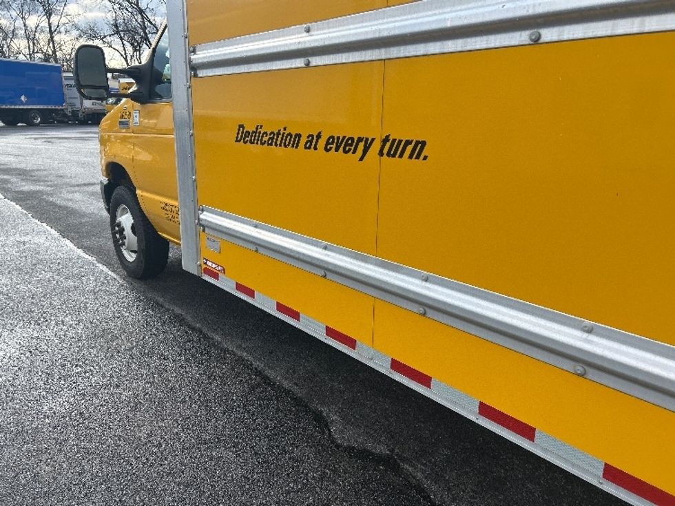 Light Duty Box Truck-Light and Medium Duty Trucks-Ford-2022-E350-Salem-VA-103,101\n\t\tmiles-$ 28,500 - Image 5