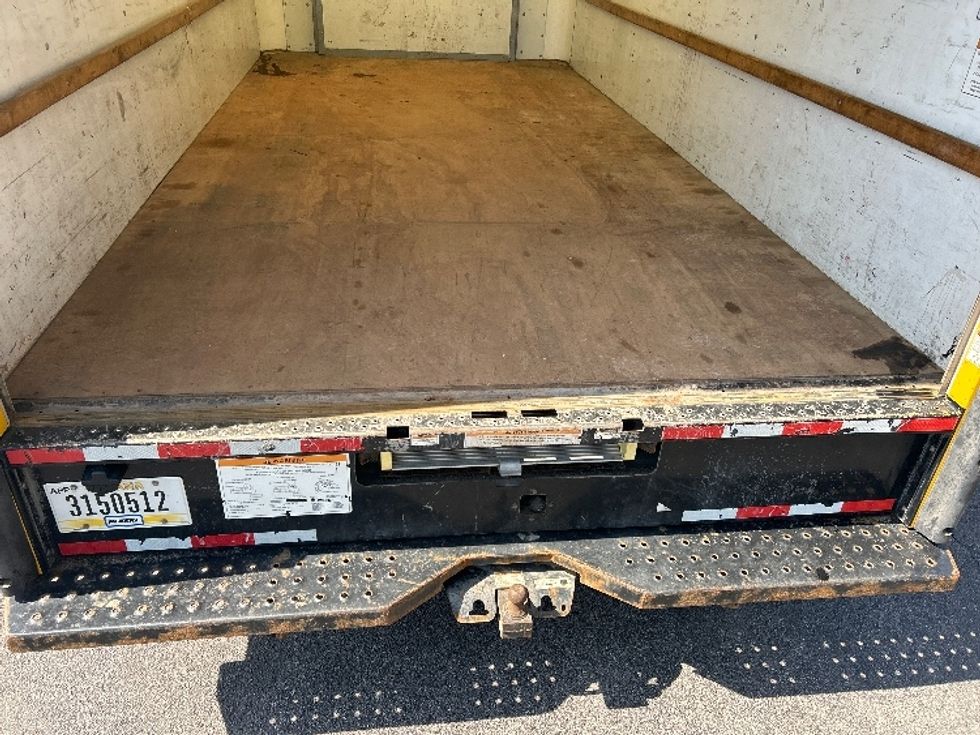 Light Duty Box Truck-Light and Medium Duty Trucks-Ford-2022-E350-Salem-VA-144,661\n\t\tmiles-$ 21,250 - Image 10