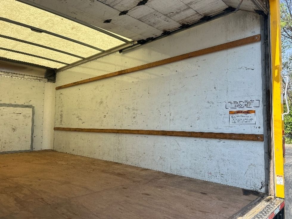 Light Duty Box Truck-Light and Medium Duty Trucks-Ford-2022-E350-Salem-VA-144,661\n\t\tmiles-$ 21,250 - Image 12