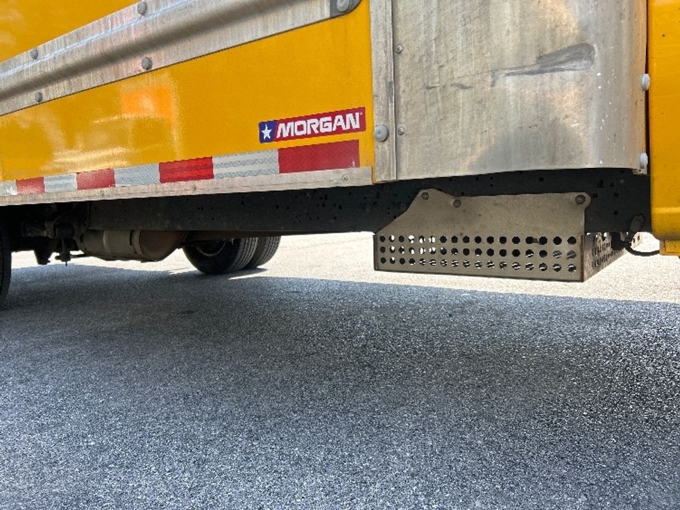 Light Duty Box Truck-Light and Medium Duty Trucks-Ford-2022-E350-Salem-VA-144,661\n\t\tmiles-$ 21,250 - Image 14