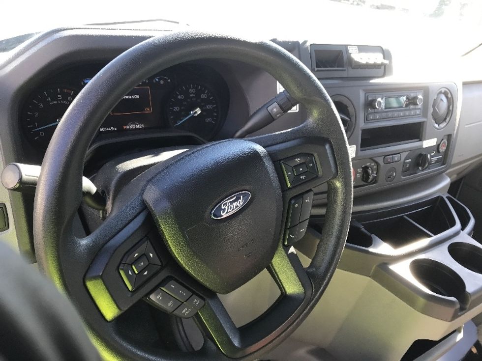 Light Duty Box Truck-Light and Medium Duty Trucks-Ford-2022-E350-Salem-VA-80,719\n\t\tmiles-$ 41,250 - Image 17