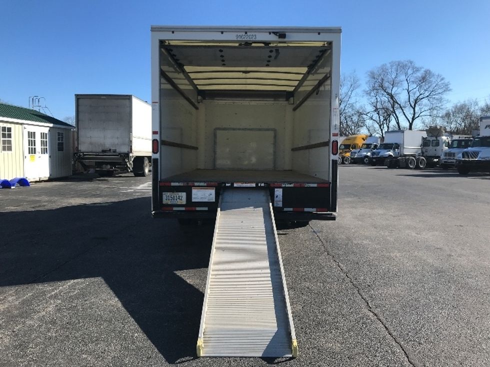 Light Duty Box Truck-Light and Medium Duty Trucks-Ford-2022-E350-Salem-VA-80,719\n\t\tmiles-$ 41,250 - Image 9