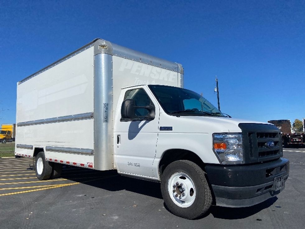 Light Duty Box Truck-Light and Medium Duty Trucks-Ford-2022-E350-San Antonio-TX-101,426\n\t\tmiles-$ 30,500 - Image 1