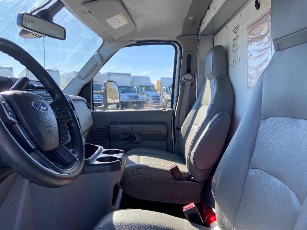 Light Duty Box Truck-Light and Medium Duty Trucks-Ford-2022-E350-San Antonio-TX-101,426\n\t\tmiles-$ 30,500 - Image 18