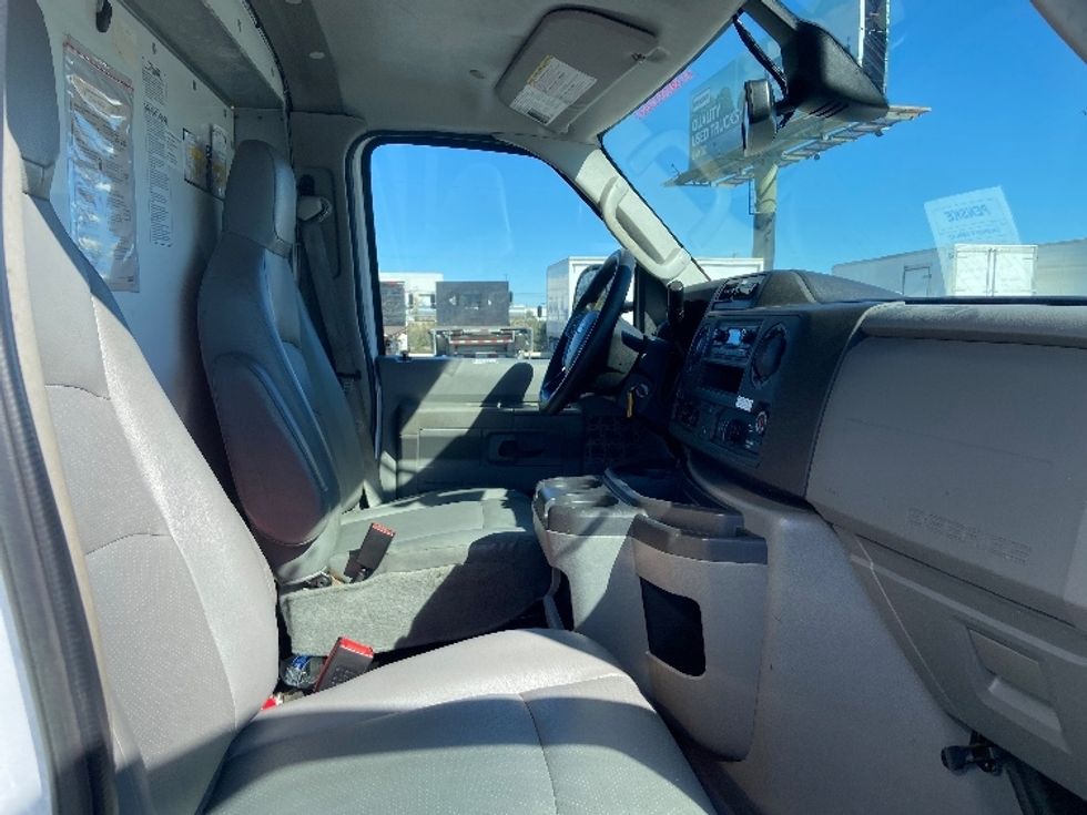 Light Duty Box Truck-Light and Medium Duty Trucks-Ford-2022-E350-San Antonio-TX-101,426\n\t\tmiles-$ 30,500 - Image 21