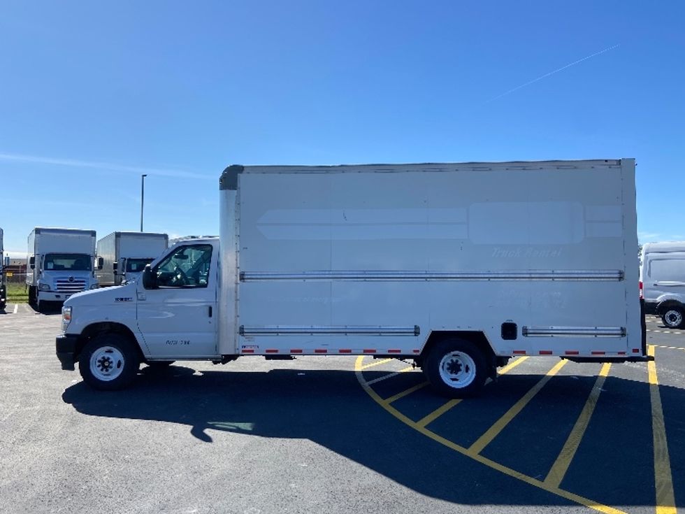 Light Duty Box Truck-Light and Medium Duty Trucks-Ford-2022-E350-San Antonio-TX-101,426\n\t\tmiles-$ 30,500 - Image 4