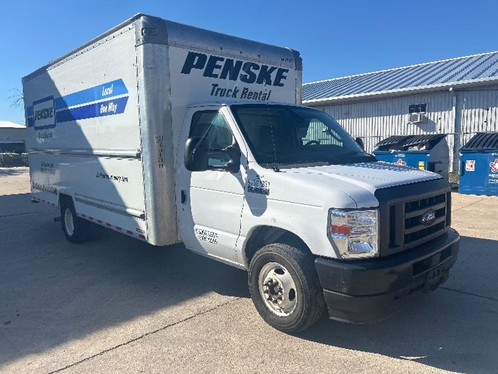 Light Duty Box Truck-Light and Medium Duty Trucks-Ford-2022-E350-San Antonio-TX-108,454\n\t\tmiles-$ 30,750 - Image 1