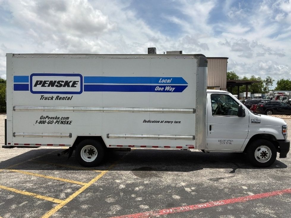 Light Duty Box Truck-Light and Medium Duty Trucks-Ford-2022-E350-San Antonio-TX-124,742\n\t\tmiles-$ 27,750 - Image 15