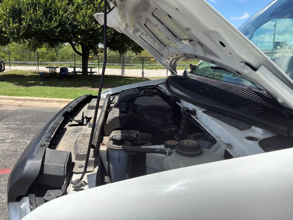 Light Duty Box Truck-Light and Medium Duty Trucks-Ford-2022-E350-San Antonio-TX-124,742\n\t\tmiles-$ 27,750 - Image 24