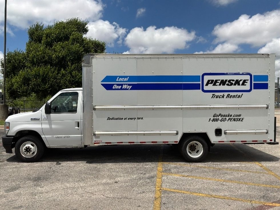 Light Duty Box Truck-Light and Medium Duty Trucks-Ford-2022-E350-San Antonio-TX-124,742\n\t\tmiles-$ 27,750 - Image 4