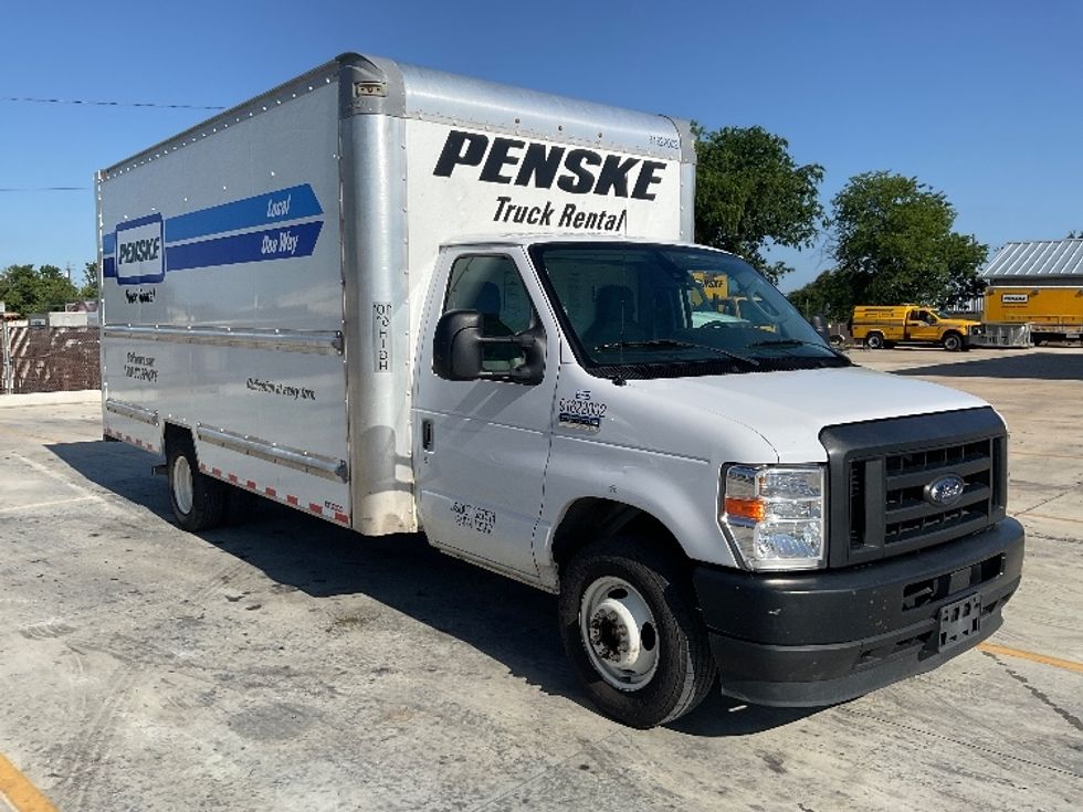 Light Duty Box Truck-Light and Medium Duty Trucks-Ford-2022-E350-San Antonio-TX-137,396\n\t\tmiles-$ 26,250 - Image 1