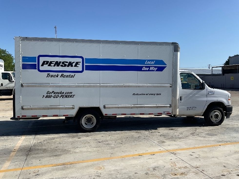 Light Duty Box Truck-Light and Medium Duty Trucks-Ford-2022-E350-San Antonio-TX-137,396\n\t\tmiles-$ 26,250 - Image 12