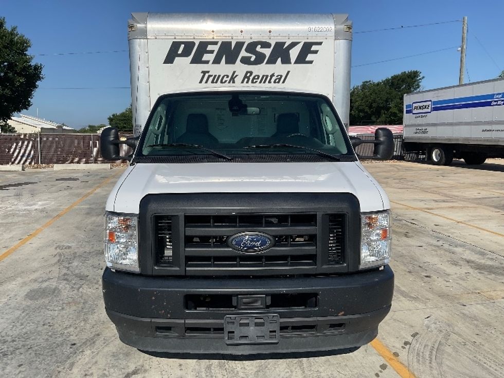 Light Duty Box Truck-Light and Medium Duty Trucks-Ford-2022-E350-San Antonio-TX-137,396\n\t\tmiles-$ 26,250 - Image 2
